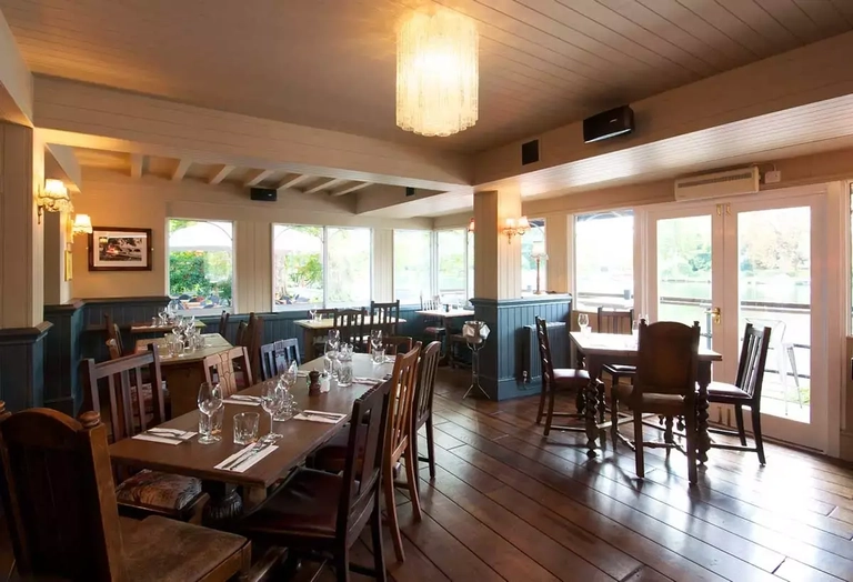 Metro - Boaters (Kingston upon Thames) - The dining area of The Boaters Inn