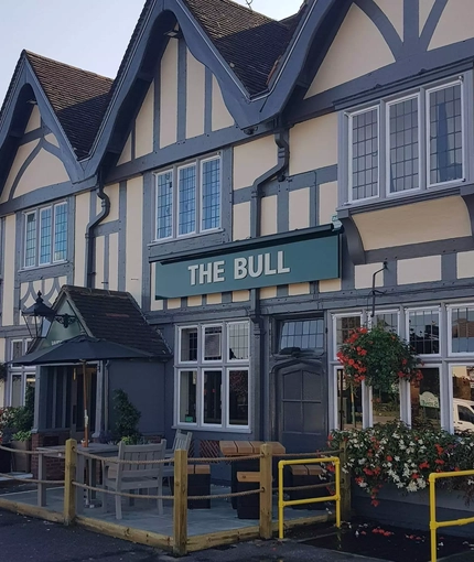 6764 Bull (Horns Cross) - FG - EXTERIOR - INTRO.jpg