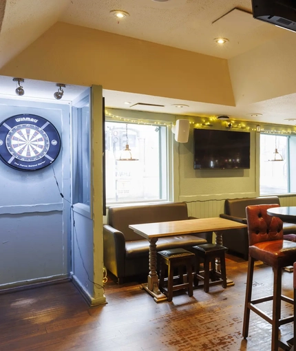 interior pub games