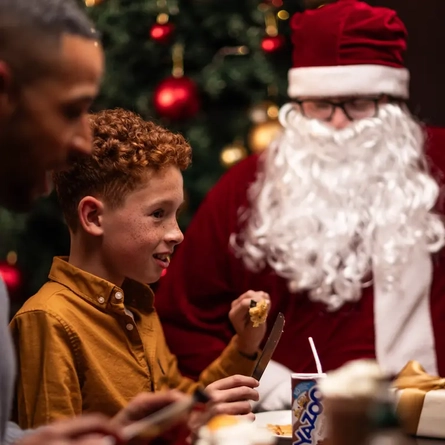 Christmas_DB_HH_People-Lifestyle_Family-Scene_2024_098.jpg