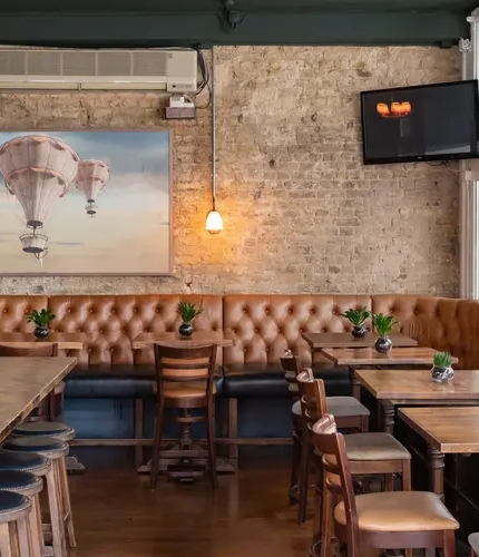 Metro - Maynard Arms (Crouch End) - Interior - Dining area