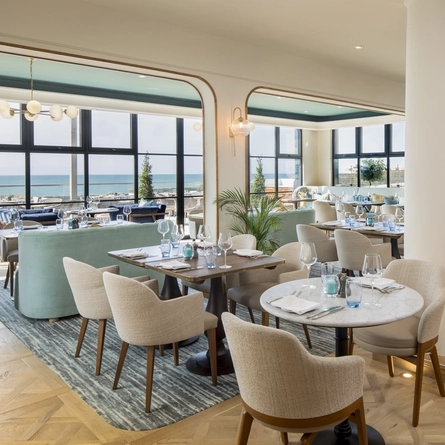 The restaurant in the White Horses.