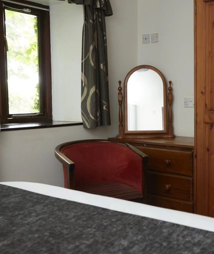 A hotel room in the Hunters Hall Inn.