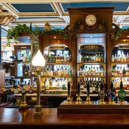 Metro - Cafe Royal (Edinburgh) - Bar & Windows