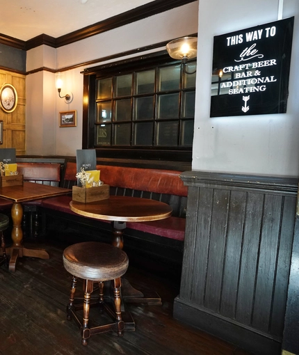GK Heritage - 7221 Milnes Bar (Edinburgh) - 029.JPG