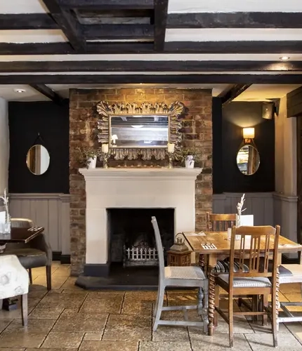 6167_DB_C&B_Crossroads_Weedon_Pub_2023_25.jpg