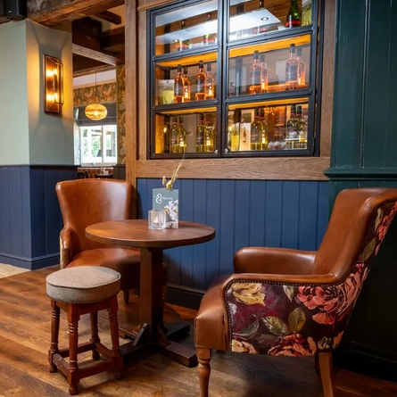 A table in the restaurant of the Wateringbury.