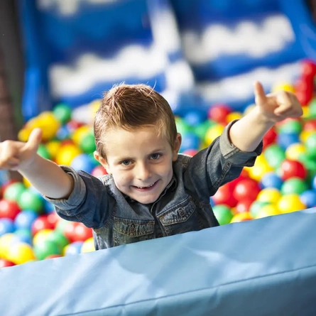 Wacky Warehouse - Child in ball pit