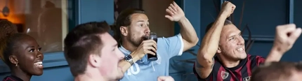 GK_Sports_Football_Fans-Cheering_2023_06.png