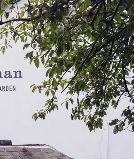 The exterior of The Woodman.