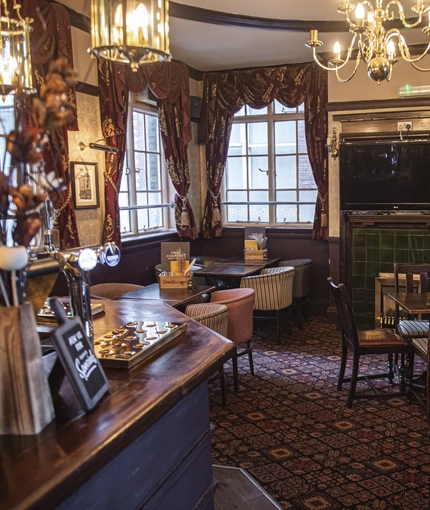 7268_GK_Heritage_TwoChairmen_StJames_Pub_2023_077.jpg