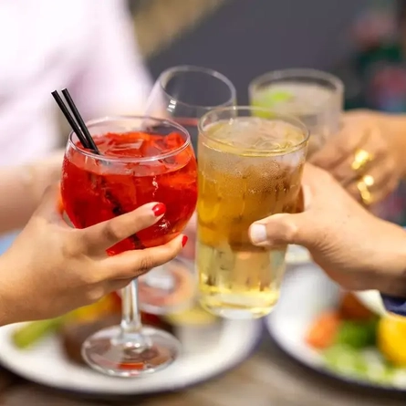 GK_PK_People_Lifestyle_Good-Weather-Free-Drink_2023.jpg
