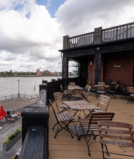 7976_GK_UC_SaltQuay_Rotherhithe_Pub_2023_12.jpg