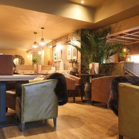 Launch_6178_P&V_Crafted_Four-Oaks_Sutton-Coldfield_Venue_Interior_2023_001