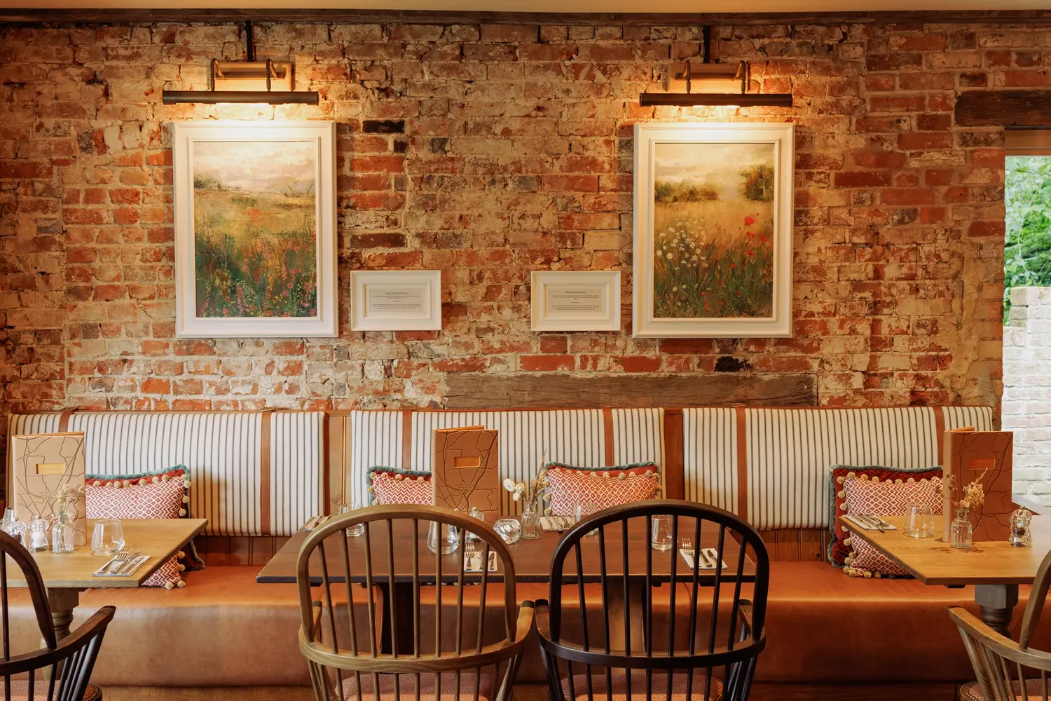 Book a Table at The Cart & Horses, Kings Worthy The Cart & Horses