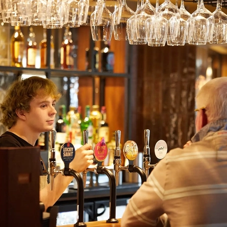 Launch_6178_P&V_Crafted_Four-Oaks_Sutton-Coldfield_People_Lifestyle_2023_001