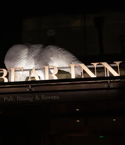 Metro - Bear (Bath) - Exterior