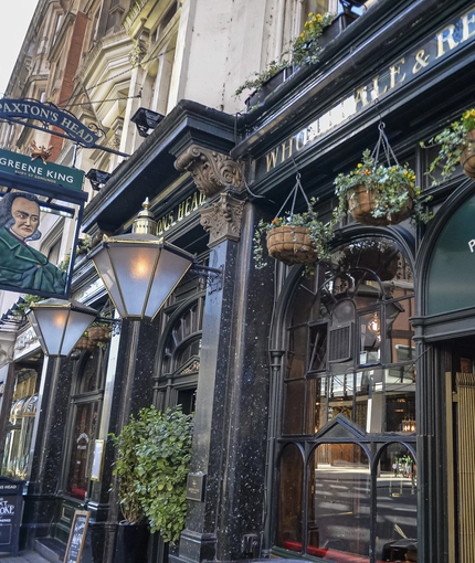 7225_GK_Heritage_PaxtonsHead_Belgravia_Pub_2023_093.jpg