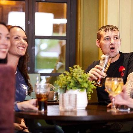 Sports_People-Watching-Sports-In-Pub_2023_01.jpg