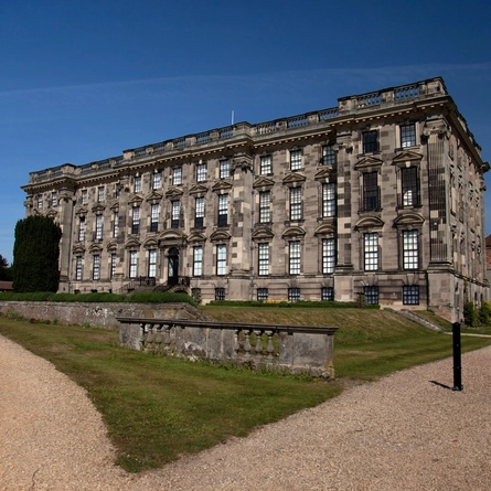 An image of Stoneleigh Abbey advertising local attractions near to Chef & Brewer venues.