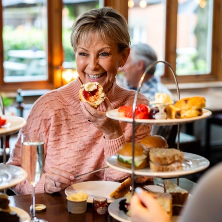 GK_P&D_People_Lifestyle_AW24-Afternoon-Tea_2024_020.jpg