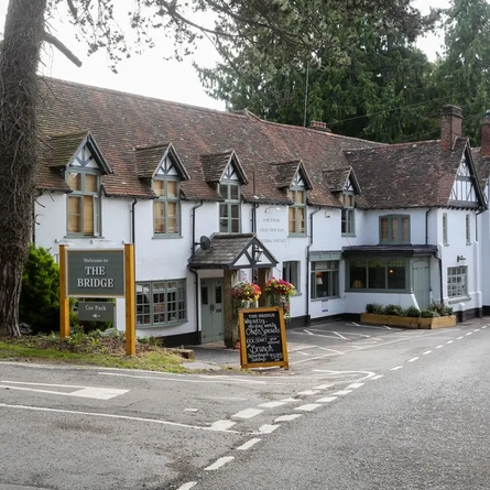 6133_DB_C&B_Bridge_Shawford_Pub_2023_21.jpg