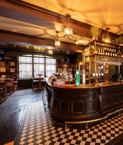 7190_GK_UC_Globe_Marylebone_Pub_2023_3.jpg