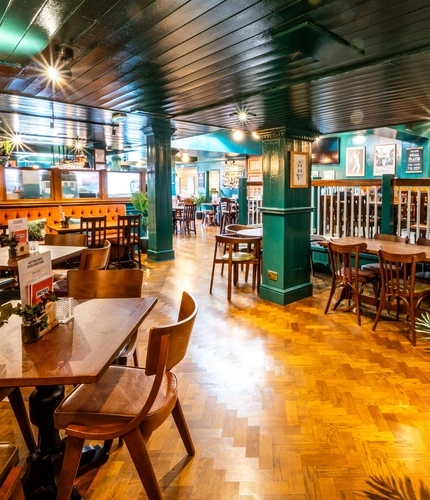 GK_UC_1574_Old-Fields_South-Fields_Venue_Interior_2024_064.JPG