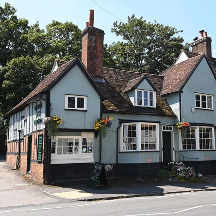 The outside of a pub.