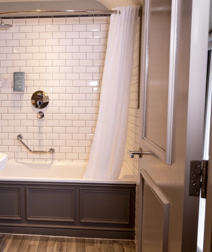 A twin room at the Pen & Parchment.