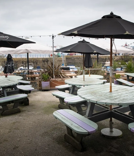 6937_GK_P&K_QuaysideInn_Falmouth_Venue_Exterior_2024_003.jpg