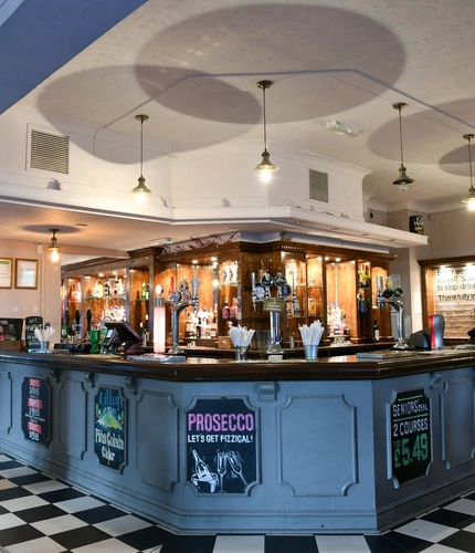 interior bar area of the pied piper