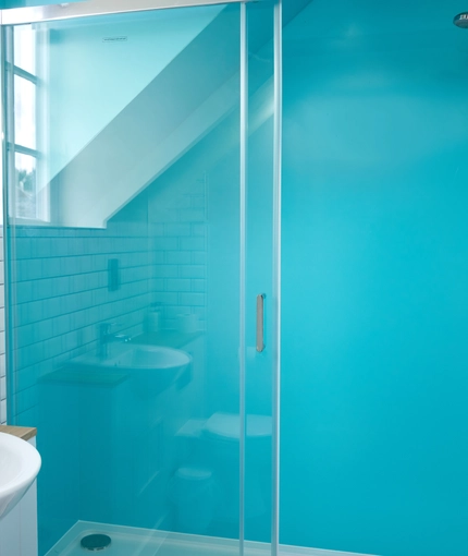 The bathroom in a hotel room of The Narborough Arms.