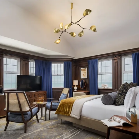 A hotel room at the White Horses.