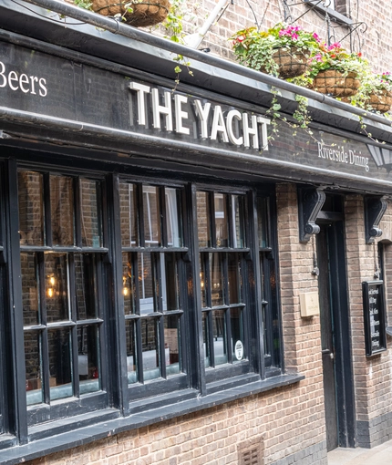 7273_GK_UC_Yacht_Greenwich_Pub_2023_49.jpg