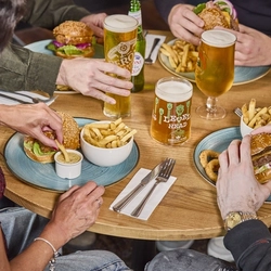 GKP_Product_Lifestyle_Beer-&-Burger-Group-Shot_2024_030.jpg