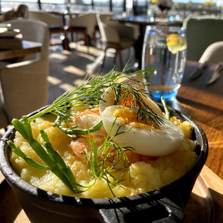 5308_P&V_EV_White-Horses_Rottingdean_Product_Mood_Fish-Pie_2025_004.jpg