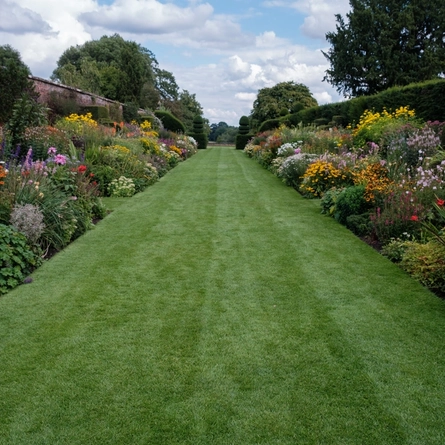 An image of Arley Hall and Gardens advertising local attractions near to Chef & Brewer venues.