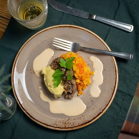 DB_C&B_Product_Mood_Burns-Night-Haggis-Neeps-Tatties_2024.jpg