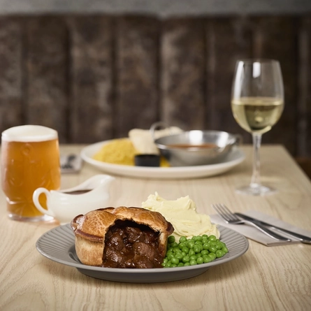 GK_P&C_Product_Advertising_Mains-Steak-&-Ale-Pie_2024_004.jpeg