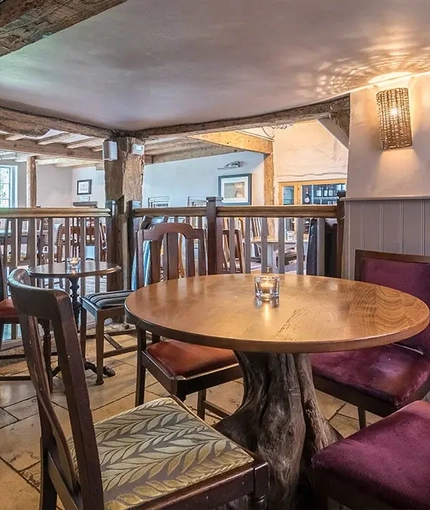 Metro - Swan (Pangbourne) - The dining area of The Swan