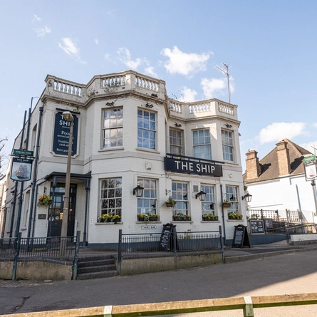 7252_GK_Heritage_Ship_Mortlake_Pub_2023_0024.jpg