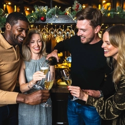 GK_UC_People_Lifestyle_Christmas-Shoot-2_2023.jpg
