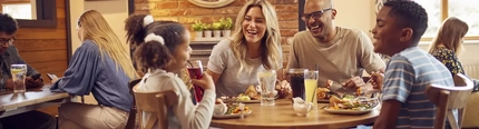 DB_HH_People-Lifestyle_Summer-Family-Meal_2024_004.jpg