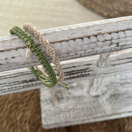 An image of 2 woven bracelets to advertise a Macramé Bracelets & Brunch Workshop event at The Cart & Horses.