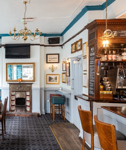 7276_GK_UC_YeOldRose&Crown_Greenwich_Pub_2023_1.jpg