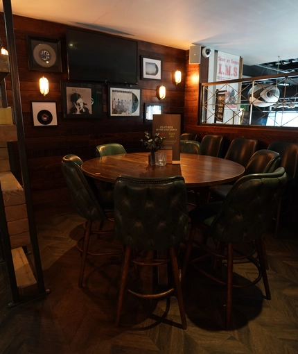 GK Urban Core - 1793  - Platform 5 (Edinburgh) 027 .JPG