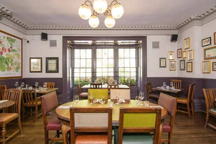 Metro - Cricketers (Richmond) - The dining area of The Cricketers