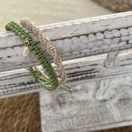 An image advertising a Bracelet Stack Workshop event at The Cart & Horses.