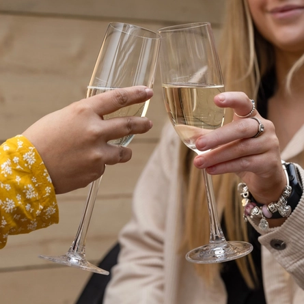 GK_Locals_Product_Mood_Summer-Prosecco-Cheers_2023.jpg